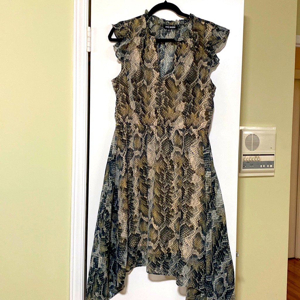 Short Sleeve Hankerchief Dress